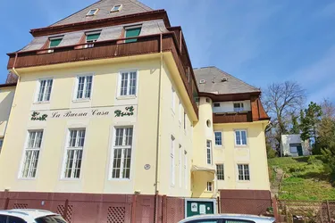 Expose Top 7 - 3 Zimmer Wohnung in Villa - zuzüglich Heizung