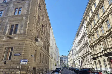 5 Zimmer – schönes Altbau Büro - Lift