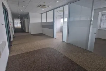 EXKLUSIVE BÜROFLÄCHEN | 100 m² - 555 m² | m² ab 8,00 € 