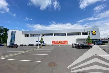 1600 m² Bürofläche auf einer Ebene Nähe PlusCity! Ausbau nach Wunsch!