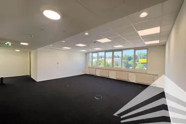500 m² bezugsfertiges Büro auf einer Ebene in der Techbase Linz!