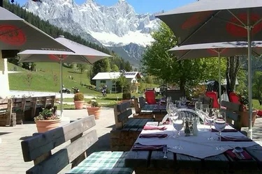 Hotel / Pension im Herzen der „Ski Welt Amade“