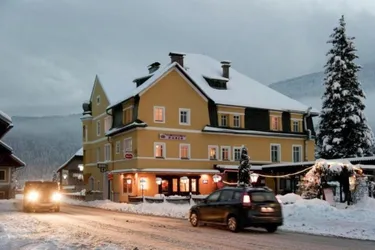 Historisches 3 Sterne Hotel am See in Kärnten mit 14 Zimmern und Top-Ausstattung - Ihr neues gastronomisches Paradies!