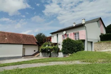 Bauernhof Ensemble mit 360 Grad Grün-Rundumblick + Baugrund – vielfach nutzbar für ein Leben und Arbeiten im Grünen