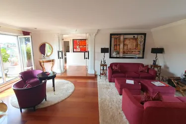 Salzburg Riedenburg: exklusives ca. 196 qm Penthouse, 5 Zimmer, 81 qm Dachterrasse, in bester, zentraler Stadtlage, Lift, 3 Tiefgaragen-Plätze