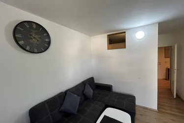 Salzburg Lehen: Hübsche ca. 34 qm 2-Zimmer-Wohnung, plus 3,5 qm Balkon, Lift, 1.OG, barrierefrei, provisionsfrei