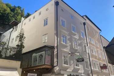 Salzburg Altstadt: Extravagante 3-Zimmer-Dachgeschosswohnung
