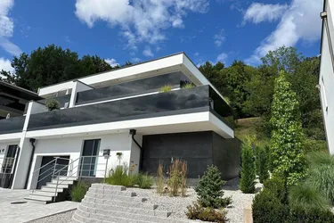 Exklusive Doppelhaushälfte in Mondsee mit traumhaftem, unverbaubarem Ausblick!