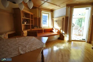 KUNDL - Luxuriöses Landhaus für Ihre Familie - 5 Zimmer, Balkon, Terrasse, Wintergarten und sehr viel Grünfläche