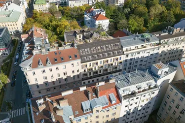 Hochwertige 2 Zimmer Wohnung mit Smart Home System, Deckenkühlung und Loggia