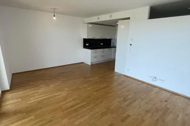 MODERNE GARTENWOHNUNG MIT SEEBLICK
