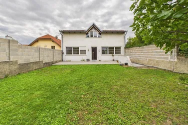 Großzügiges Wohnhaus oder Anlageobjekt