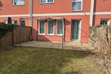 Zentral in der direkter Umgebung zur alten Donau, Donauzentrum, VIS und U1 Kagran - Großzügiges Mittelreihenhaus