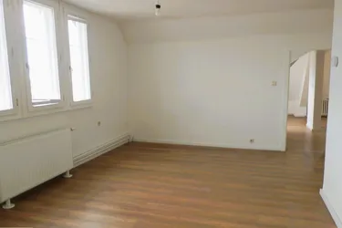Altbau-Dachgeschoßwohnung mit Flair
