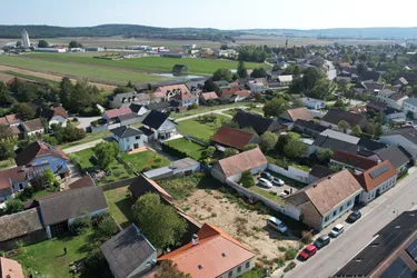 880m² sonnig &amp; ruhig - Baugenehmigung für 4 Wohneinheiten!