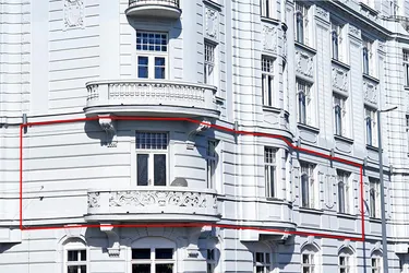 Attraktive Bürofläche in renoviertem Stilaltbau direkt bei U4 und Nähe 1. Bezirk