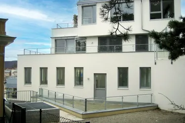 Arbeiten &amp; Wohnen mit großzügiger Terrasse in Ruhelage