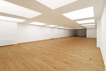 Büro- und Konferenz-Etage! 3 Eingänge! Saniert!
