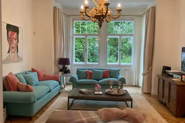 Elegante Stil-Altbau-Villa mit Garten in Grünruhelage von Dornbach 