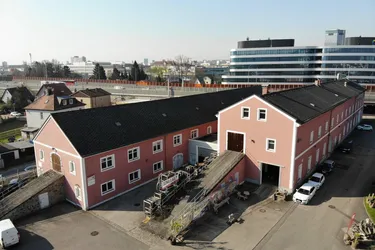 Moderne loftartige Gewerbeimmobilie mit rund 1.300m² Nutzfläche über 2 Ebenen mit 30 Parkplätzen in 4020 Linz