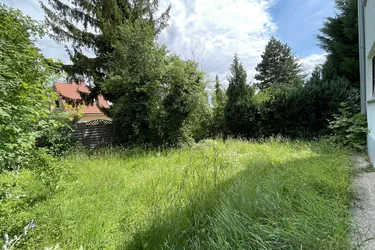 Sanierungsbedürftiges Einfamilienhaus mit Garten und Garagenstellplatz sucht neuen Eigentümer!