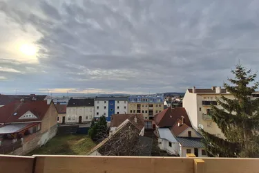 Ruhige, helle Erstbezugswohnung mit Fernblick im Zentrum