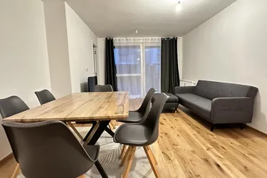 Frisch sanierte 3-Zimmer-Wohnung mit südwestlicher Loggia unweit der U3-Kendlerstraße!