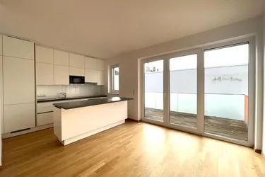 Expose Super-schicke Neubauwohnung mit Süd-Terrasse direkt am Hunyadi Schlosspark!!