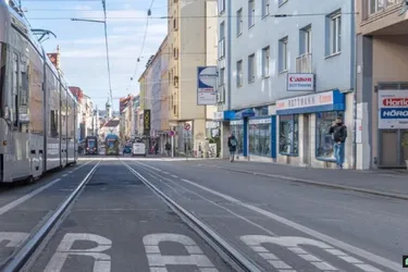 Gewerbefläche in zentraler Lage GESAMT oder Einzelflächen – 520,92 m², 1. OG
