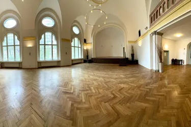 schöner großer Saal im sanierten Altbau / Leoben / IMS Immobilien KG
