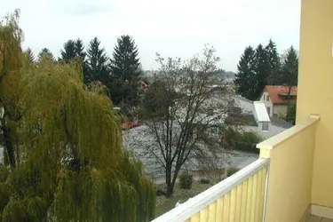 2-Zimmerwohnung mit Balkon und Parkplatz