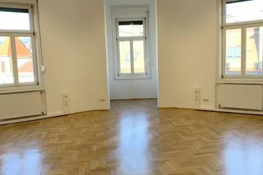 Großzügiges Top-Altbaubüro nächst Geidorfplatz mit Parkplätzen