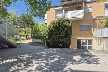 VERKAUFT! Charmante 3- Zimmerwohnung mit kleinem Grün in Bestlage St.Peter.