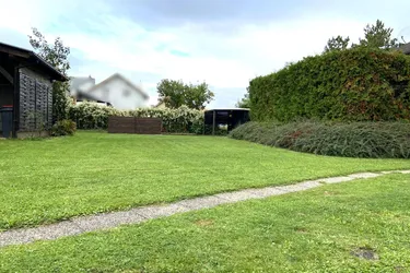 Grundstück in perfekter Lage! Inklusive ein Fertigteilhaus mit Keller!