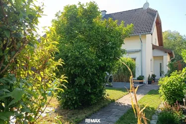 Leistbare Doppelhaushälfte in Thenneberg