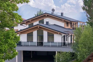 Wohnen mit Dachsteinblick – Ihr Rückzugsort mit großer 104 m² Terrasse und Blick auf den Dachstein