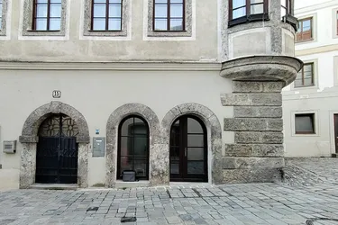 SANIERTES GESCHÄFTSLOKAL IM STEYRDORF