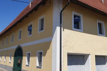 BÜRO AM BAUERNHOF MIT HAUSEIGENEN PARKPLÄTZEN