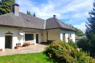 Expose EINFAMILIENHAUS MIT VIEL POTENZIAL !
