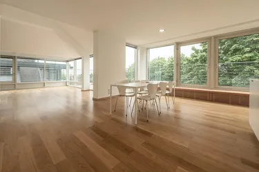 Residieren Sie in einer der besten Lagen Wiens! Traumhafte loftartige Maisonettenwohnung mit 2 Terrassen, Cottage-Ruhelage mit Panoramablick Richtung Wien!