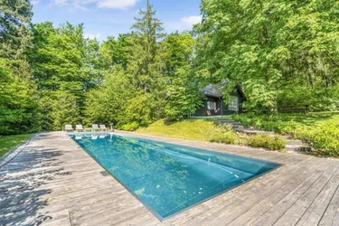 Exklusive Luxusvilla im Wienerwald – Sommerfrische der Extraklasse