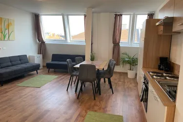 Neubau-Apartment in repräsentativen Gründerzeithaus