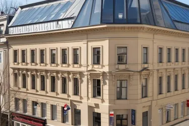 Gründerzeithaus aus dem Jahre 1883 mit reich gegliederter Fassade in 1150 Wien, liebevoll und aufwändig saniert und ausgebaut