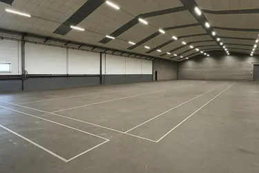 Großzügige Lagerhalle (1.400 m²) mit 1.400 m² Freifläche in Langenzersdorf – Ideal für Logistik, Handwerk &amp; Gewerbe!