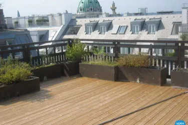Dachgeschoß mit großer Terrasse