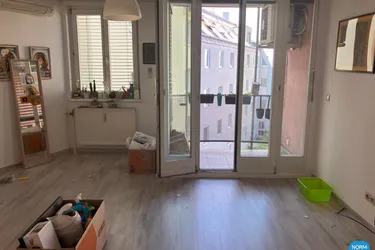 Gartenseitige Loggia Wohnung