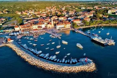 Kroatien/Istrien: Bei Fazana günstige Kaufgrundstücke in absoluter Ruhelage und nur 3km vom Meer