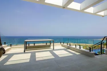 Luxuriöses Penthouse mit 2 Schlafzimmern + Dachterrasse