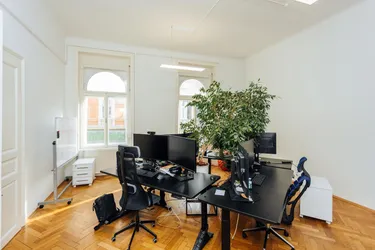 Altbau-Büro in Bestlage: ca. 132 m² in der Grazer Innenstadt