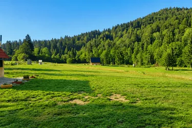 Bosnien: Auswanderer aufgepasst! Traumhaft gelegenes großes Grundstück inkl. Hütte in Bosnien